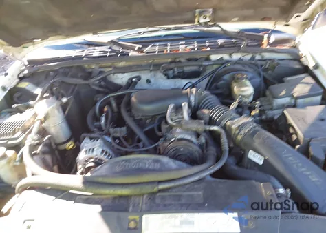 2000 GMC Jimmy Sle z USA, uszkodzony, nr VIN 1GKCS13WXY2288918